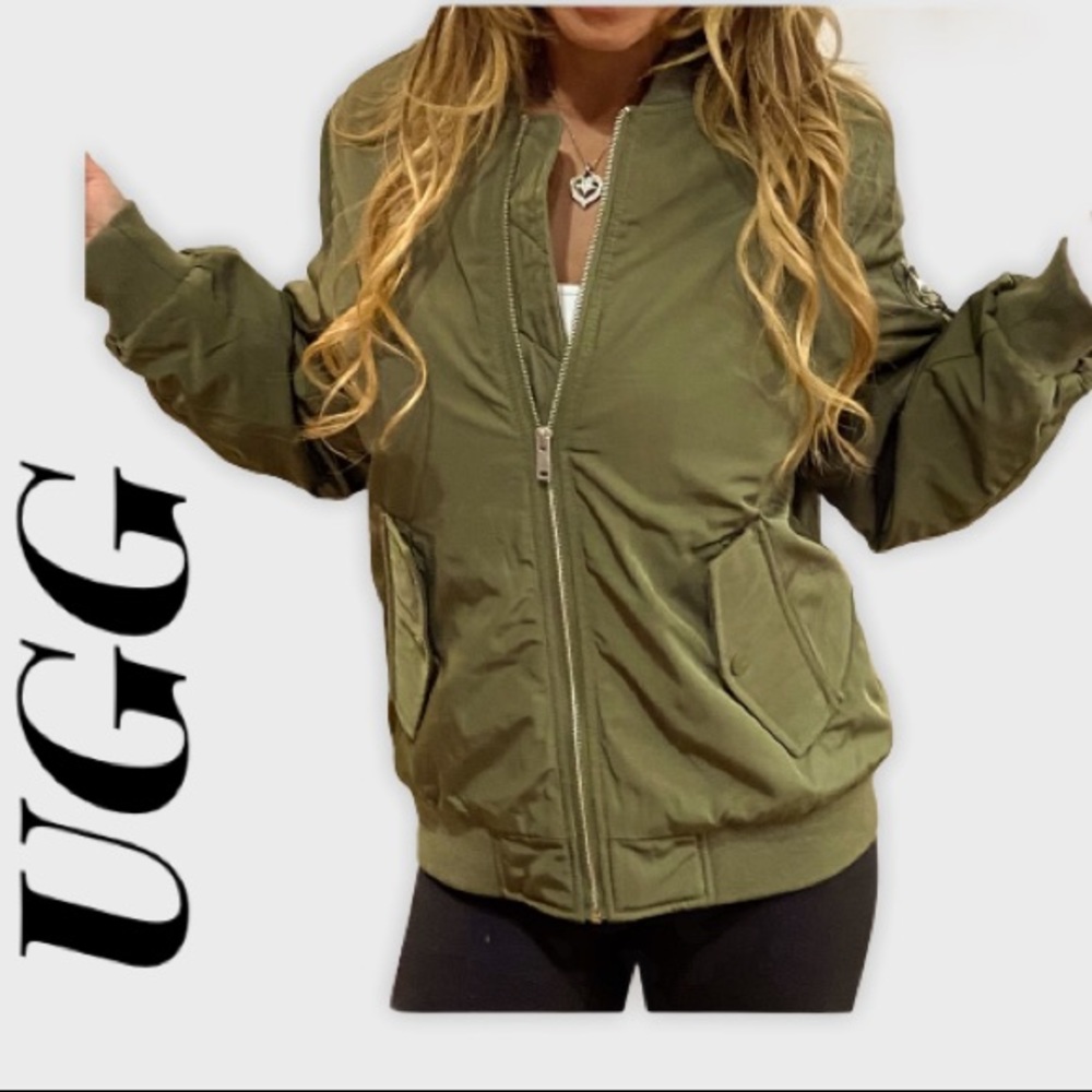 ⭐️SOLD⭐️UGG oversized bomber jacket💕 - Picture 1 of 10